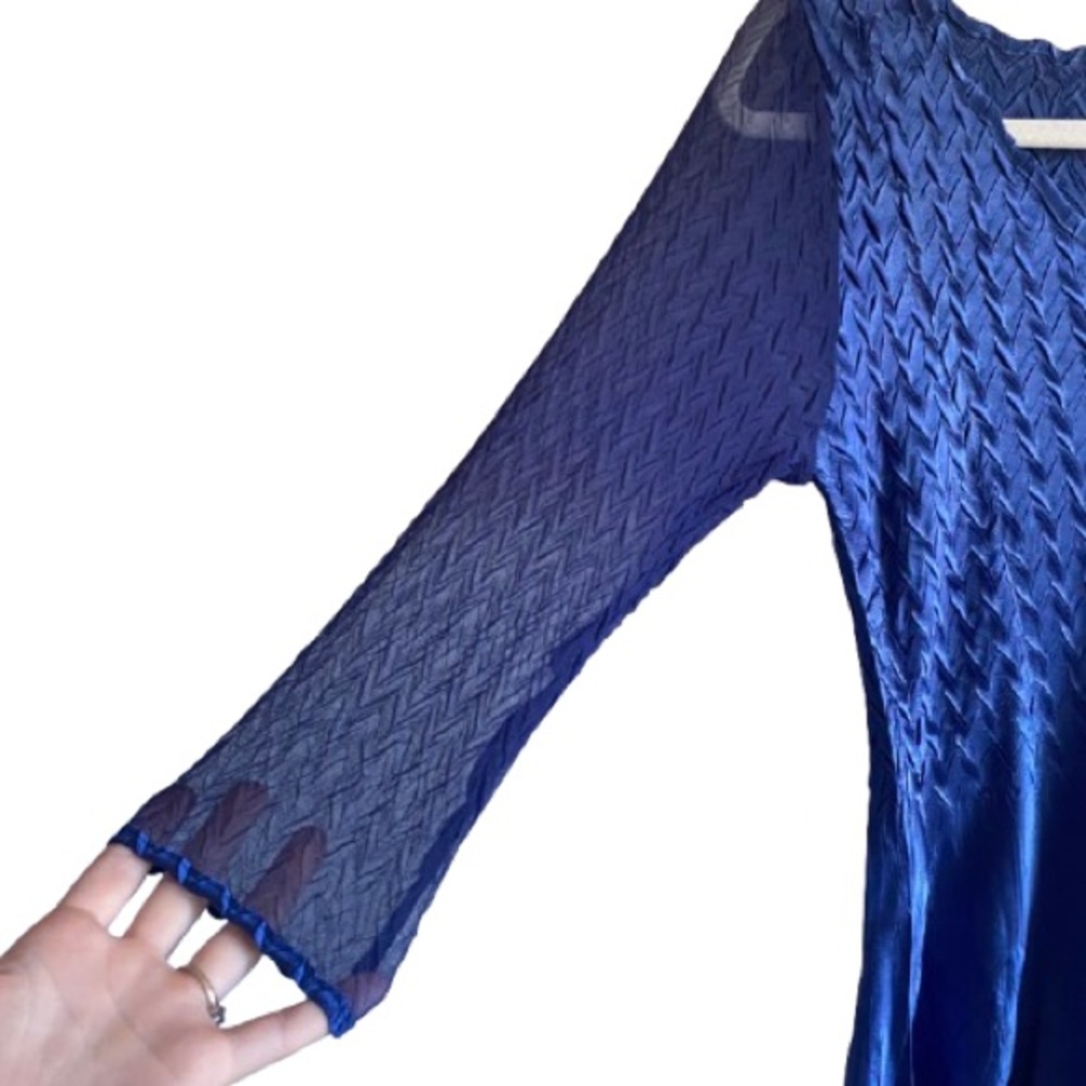 KOMAROV V-Neck Pleated Dress w/ Sheer Sleeves & Hemline Size Small Blue - Picture 7 of 14